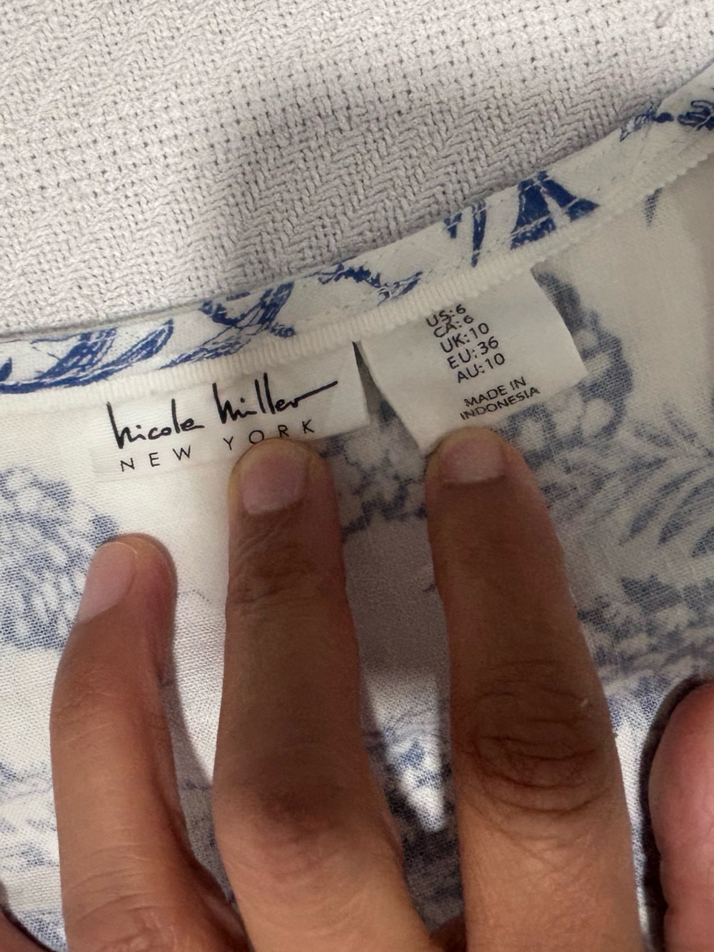 Nicole Miller White Mini Dress with Blue Botanical Toile - Picture 8 of 12